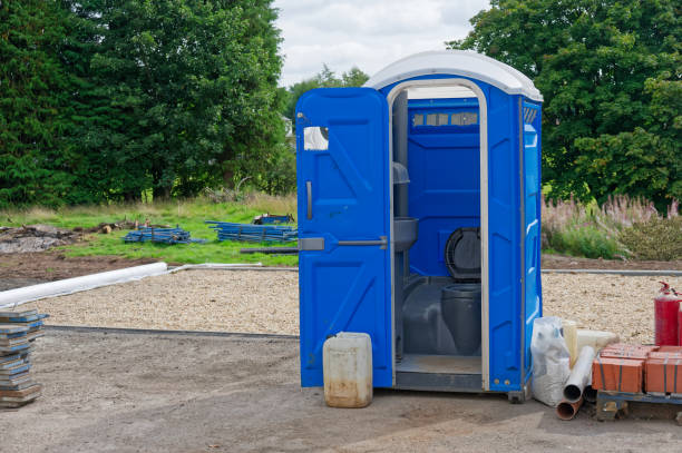 Best Standard Portable Toilet Rental  in Vernon, AL